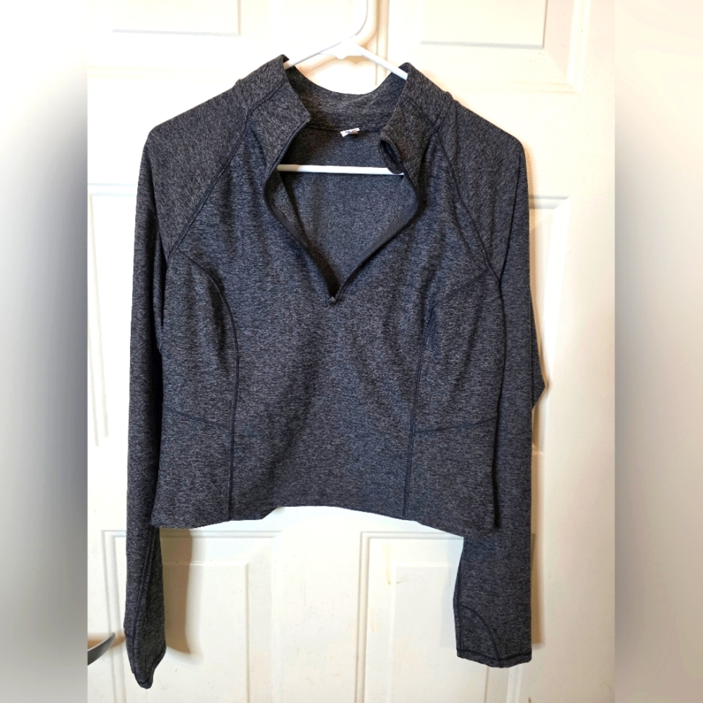 Old Navy Athletic Cropped Long‎ Sleeve Workout Top Size Medium Gray